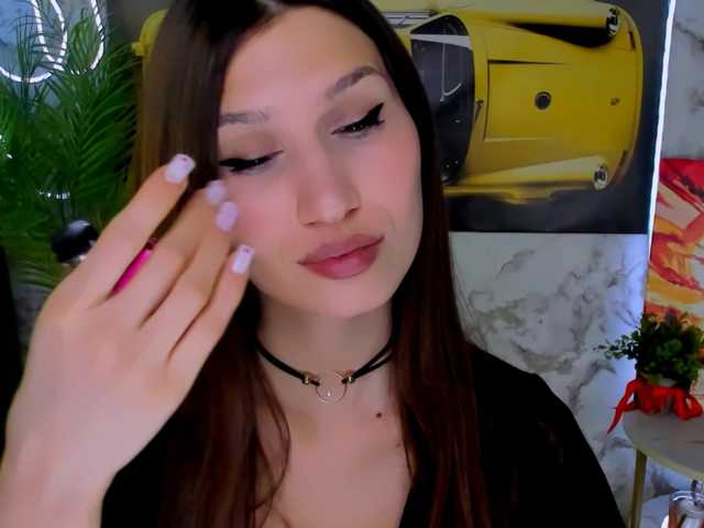 Mollyinyourmind's BongaCams show and profile