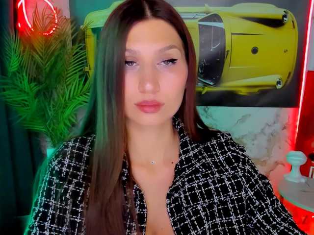 Mollyinyourmind's BongaCams show and profile