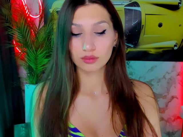 Mollyinyourmind's BongaCams show and profile