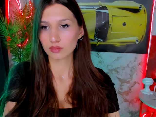 Mollyinyourmind's BongaCams show and profile