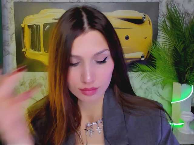 Mollyinyourmind's BongaCams show and profile