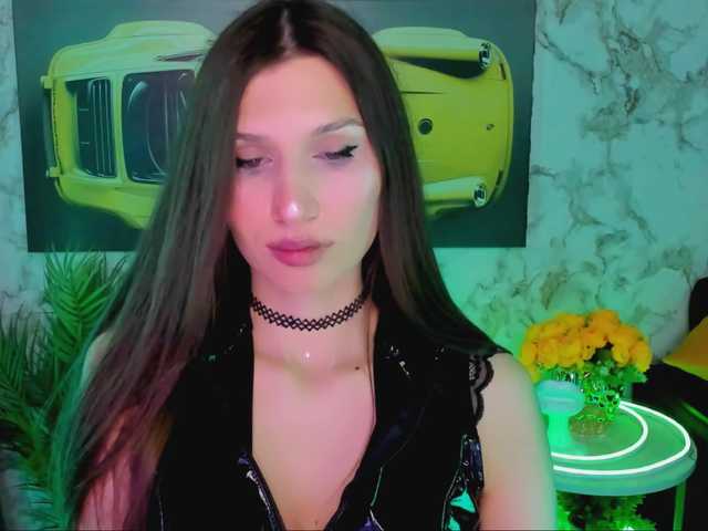 Mollyinyourmind's BongaCams show and profile