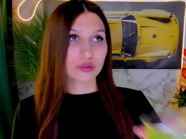 Mollyinyourmind's BongaCams show and profile