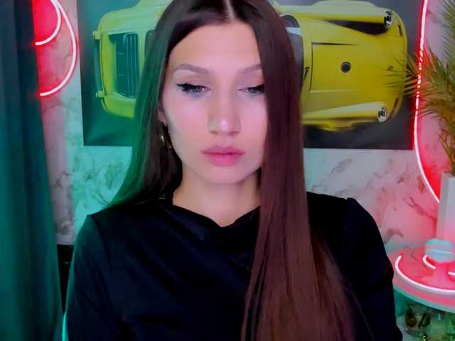 Mollyinyourmind's BongaCams show and profile