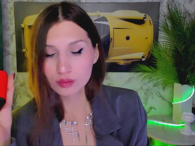 Mollyinyourmind's BongaCams show and profile