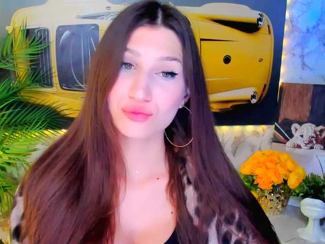 Mollyinyourmind from BongaCams