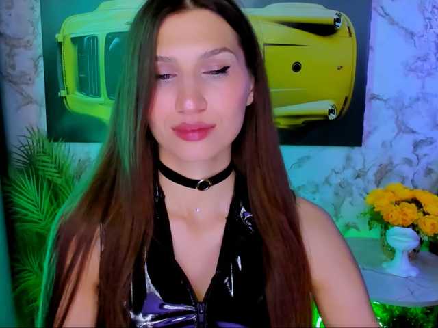 Mollyinyourmind's BongaCams show and profile