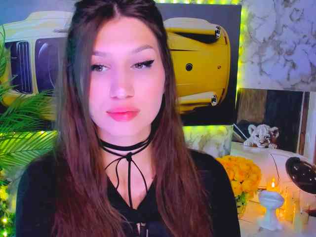 Mollyinyourmind bongacams
