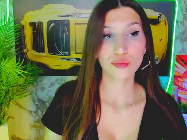 CarolineM webcam