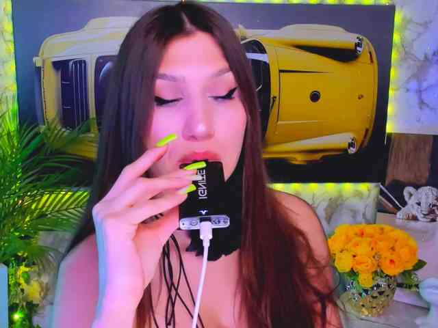CarolineM webcam