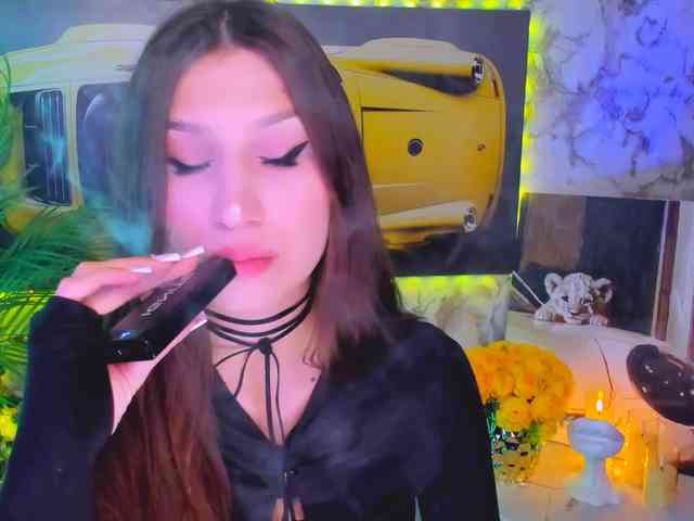 CarolineM webcam