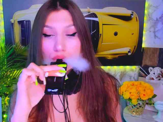CarolineM webcam