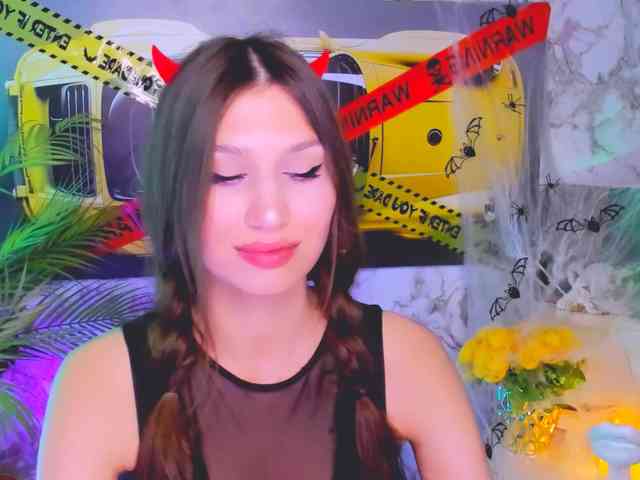 CarolineM webcam