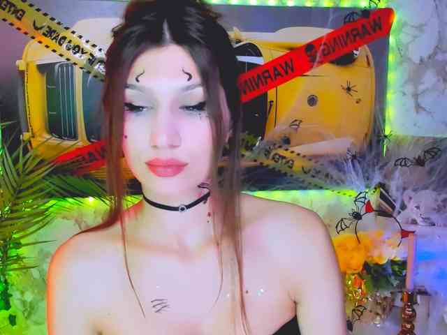 CarolineM webcam