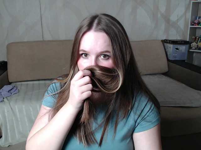Watch Lizzi-Peach Streaming Live