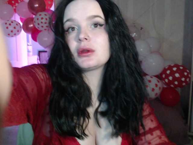 Lizzi-Peach's BongaCams show and profile