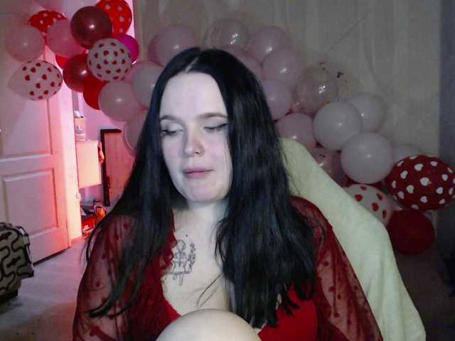 Lizzi-Peach's BongaCams show and profile