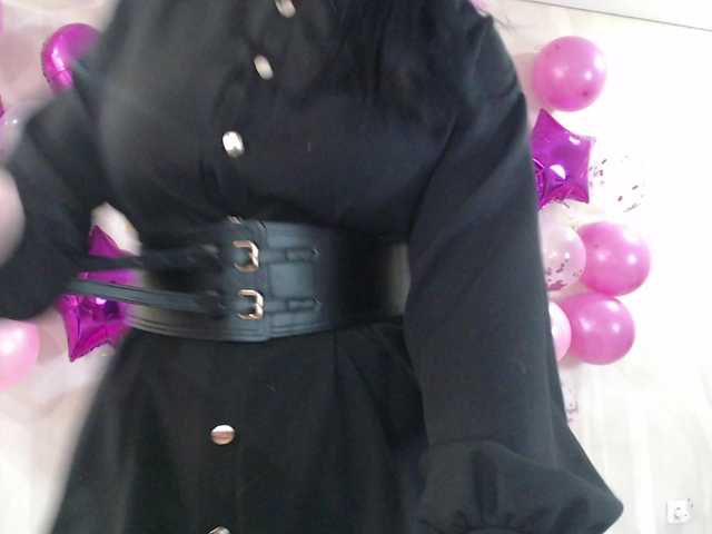 Lizzi-Peach's BongaCams show and profile