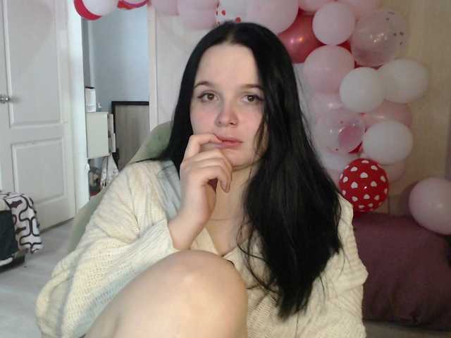 Lizzi-Peach's BongaCams show and profile