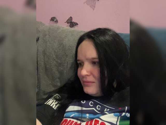 Lizzi-Peach's BongaCams show and profile