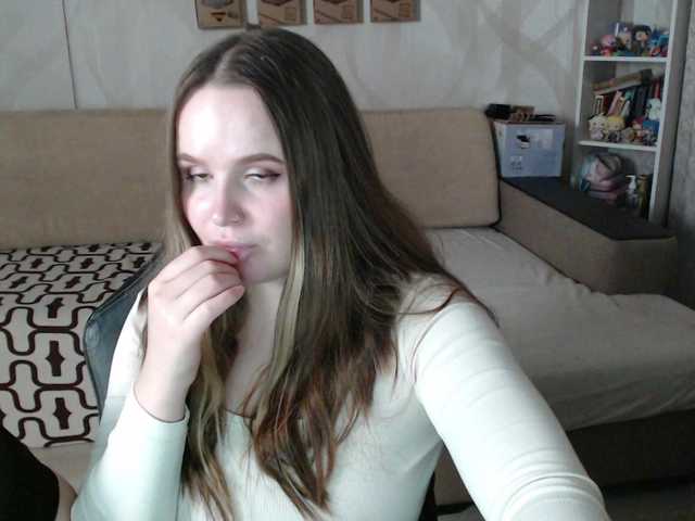 Lizzi-Peach webcam