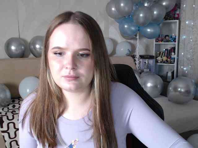 Lizzi-Peach webcam