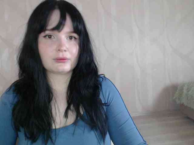 Lizzi-Peach Live Webcam on BongaCams