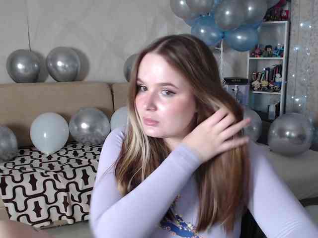 Lizzi-Peach webcam