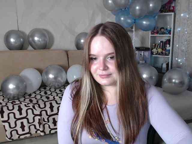 Lizzi-Peach webcam