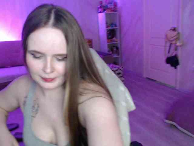 Lizzi-Peach webcam