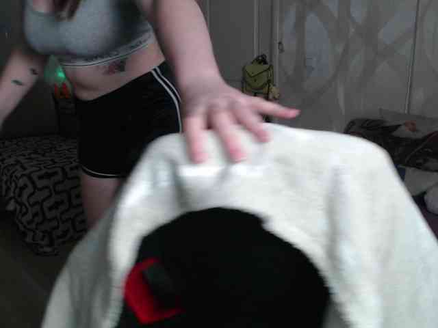 Lizzi-Peach Lizzi-Peach