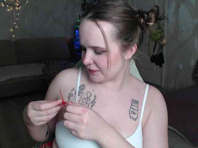 Lizzi-Peach Lizzi-Peach