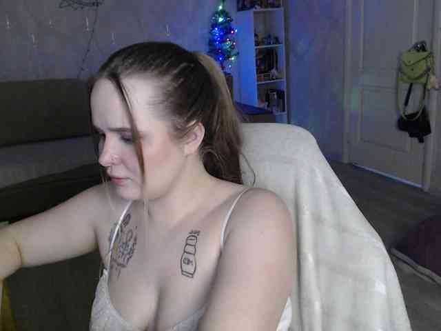 Lizzi-Peach Lizzi-Peach