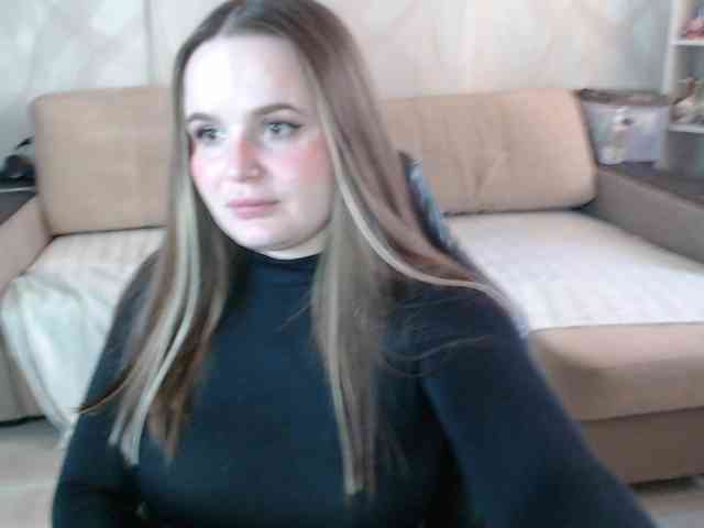 Lizzi-Peach webcam