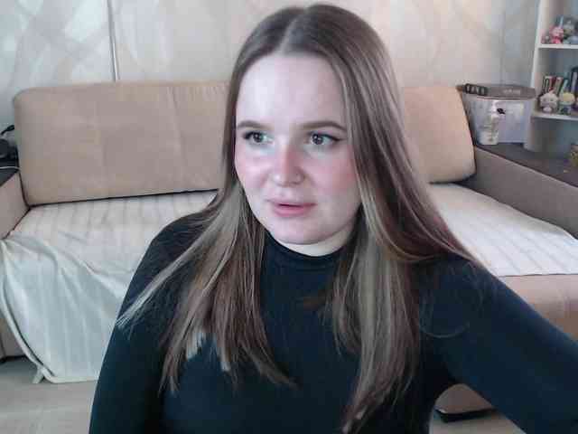 Lizzi-Peach webcam