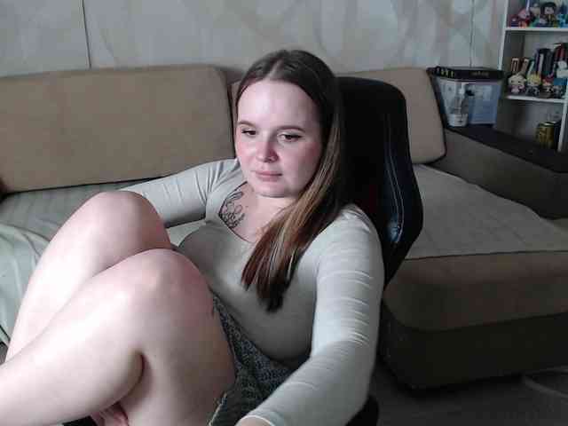 Lizzi-Peach webcam