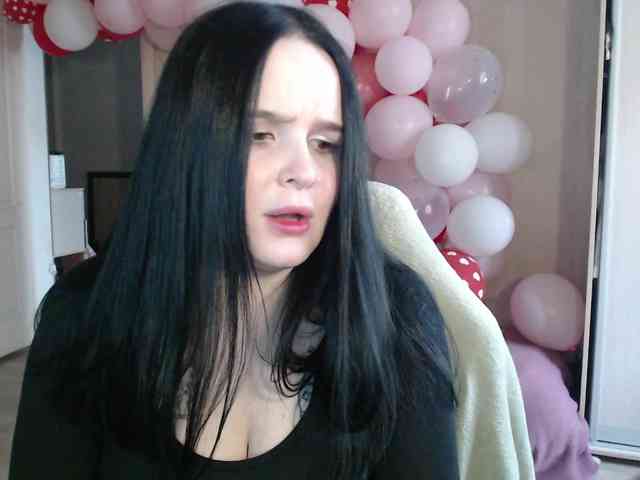 Lizzi-Peach Live Webcam on BongaCams