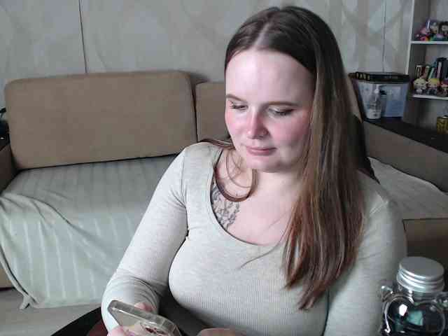 Lizzi-Peach webcam