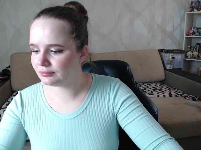 Lizzi-Peach webcam