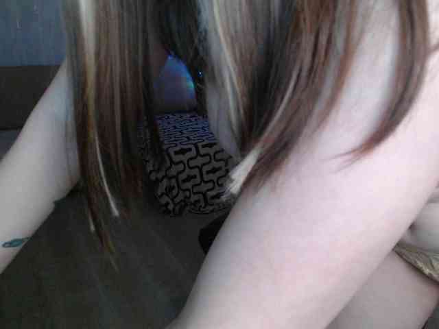 Lizzi-Peach Lizzi-Peach