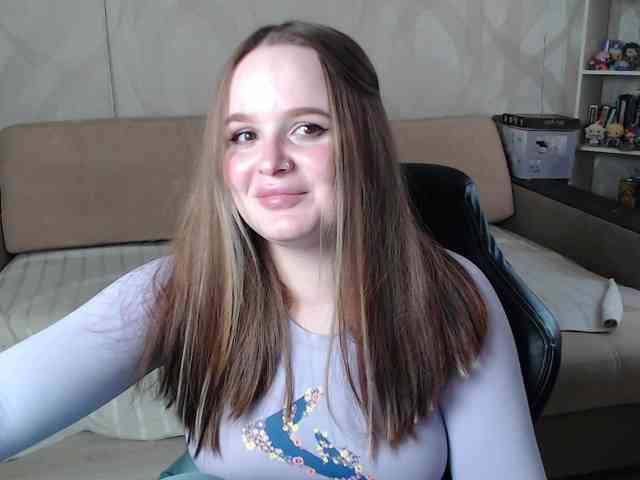 Lizzi-Peach webcam