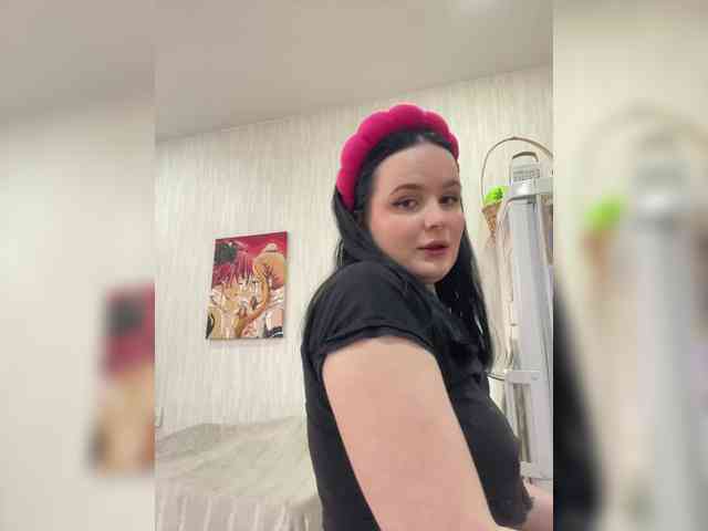 Lizzi-Peach Live Webcam on BongaCams