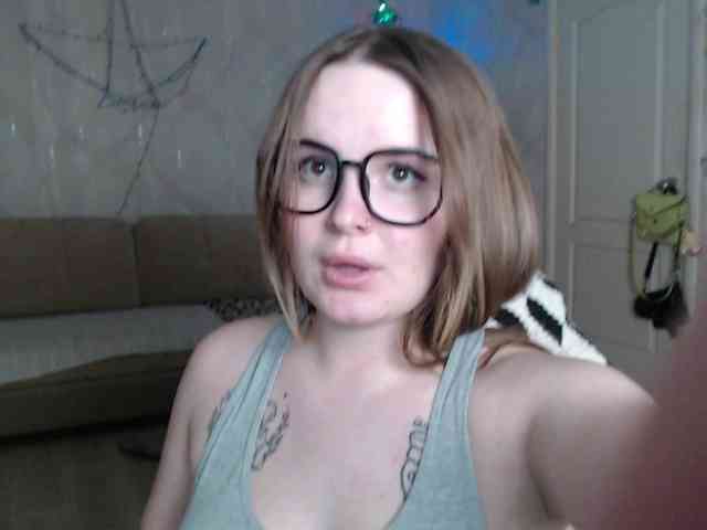 Lizzi-Peach Lizzi-Peach