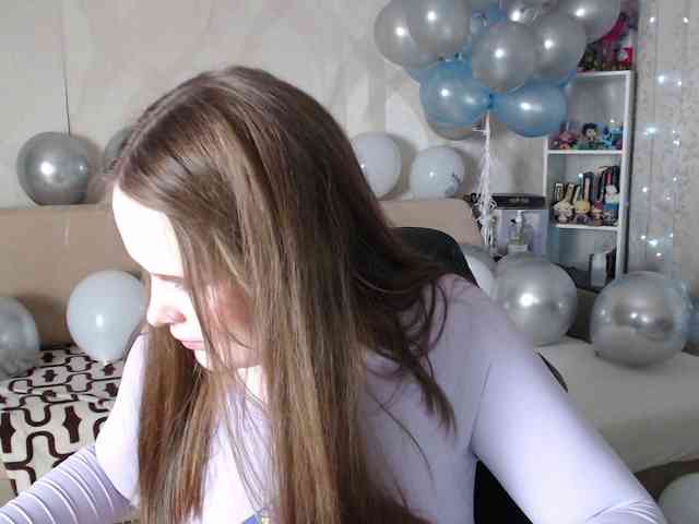 Lizzi-Peach webcam