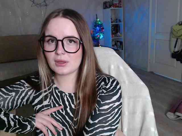 Lizzi-Peach Lizzi-Peach