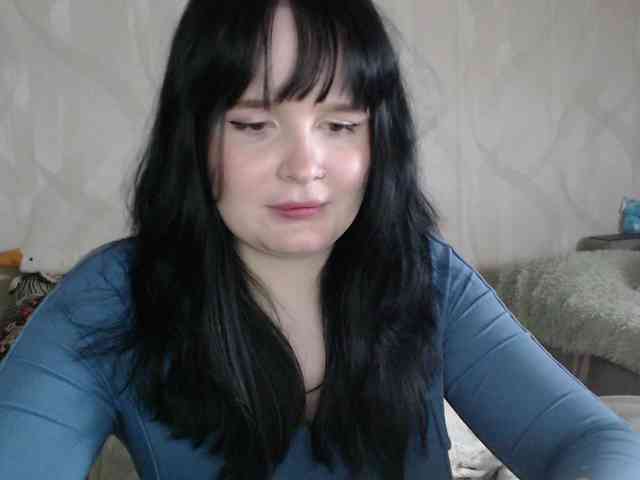 Lizzi-Peach Live Webcam on BongaCams