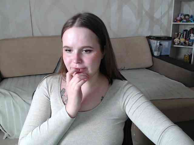 Lizzi-Peach webcam