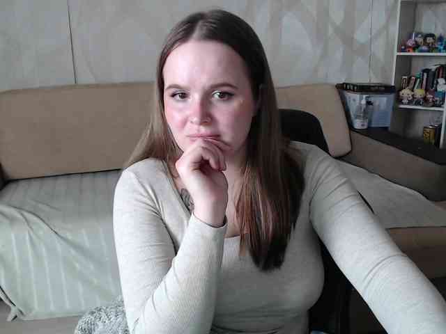 Lizzi-Peach webcam
