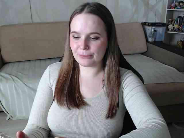 Lizzi-Peach webcam