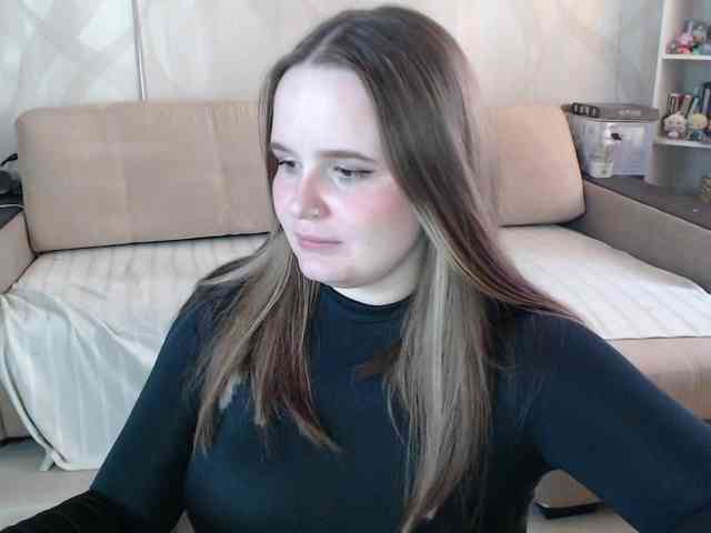 Lizzi-Peach webcam